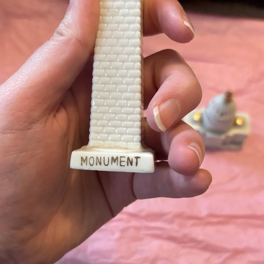White Ceramic Washington Monument & U.S. Capitol Salt Shaker Set Gold Accents